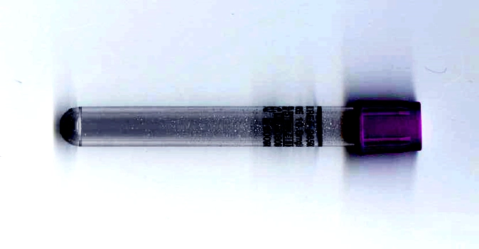 附件5-5 图1：EDTA盐均匀分布于一次性使用真空采血管管壁